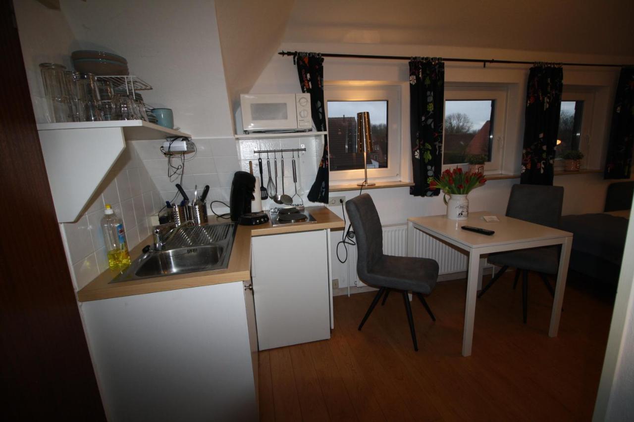 Haus Schilling Apartment Esens Bagian luar foto