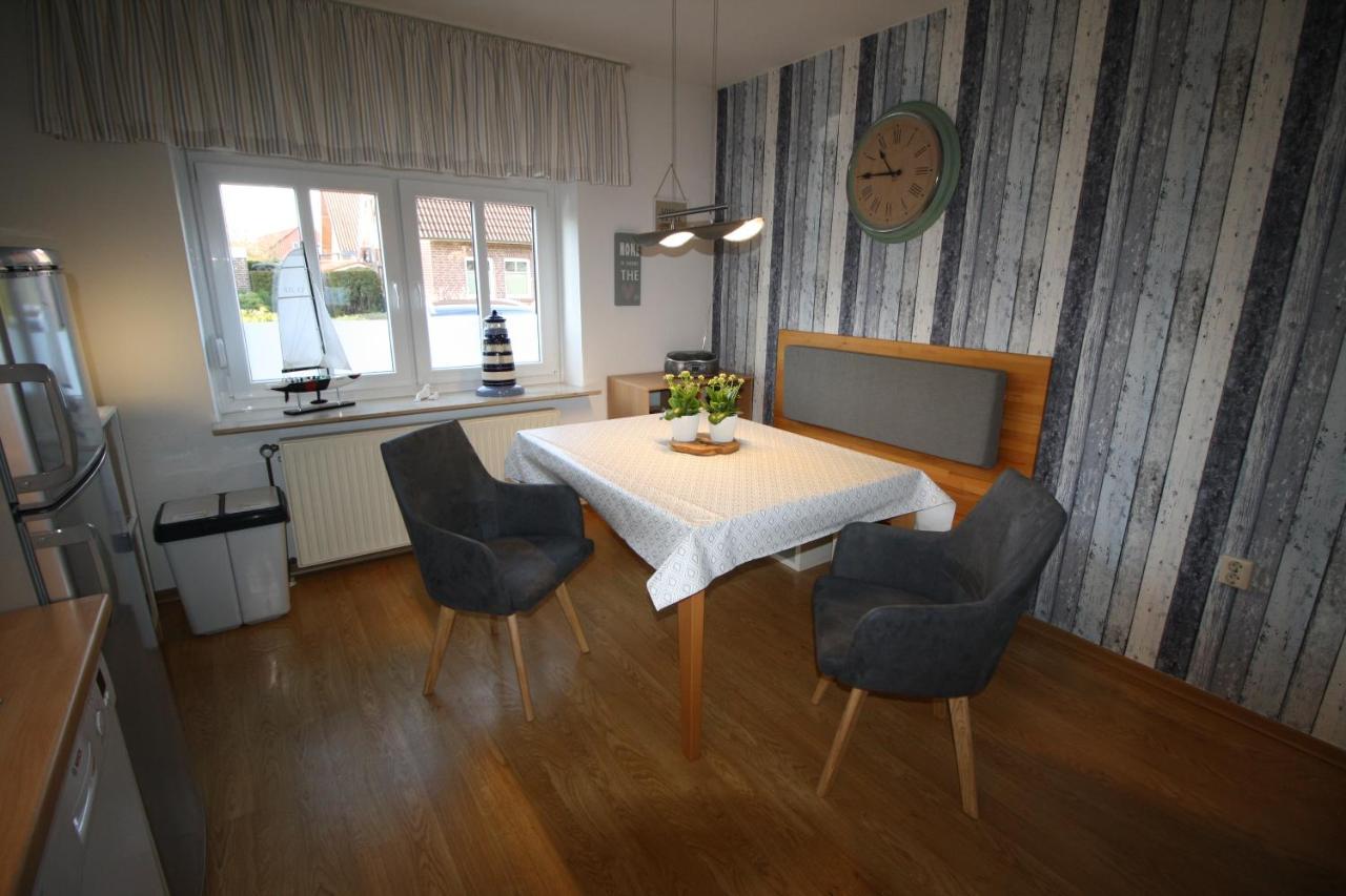Haus Schilling Apartment Esens Bagian luar foto
