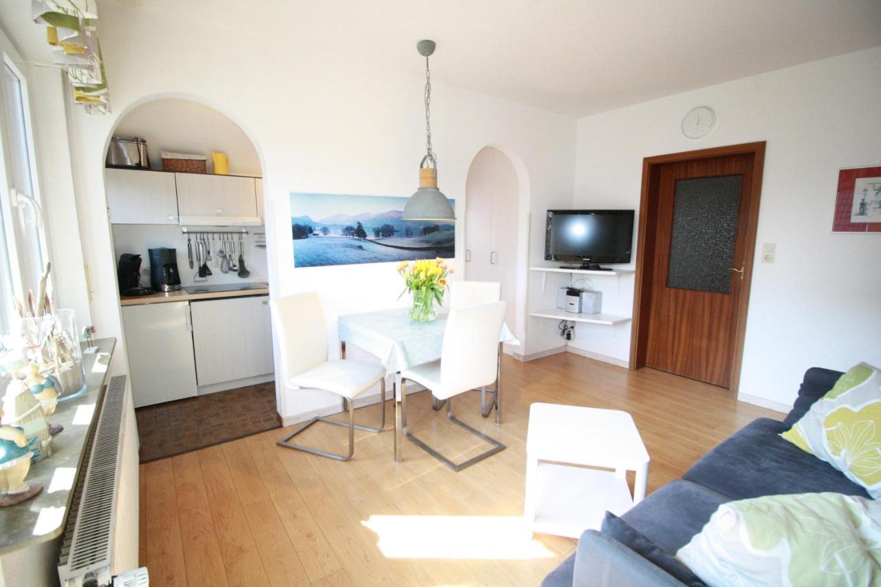 Haus Schilling Apartment Esens Bagian luar foto