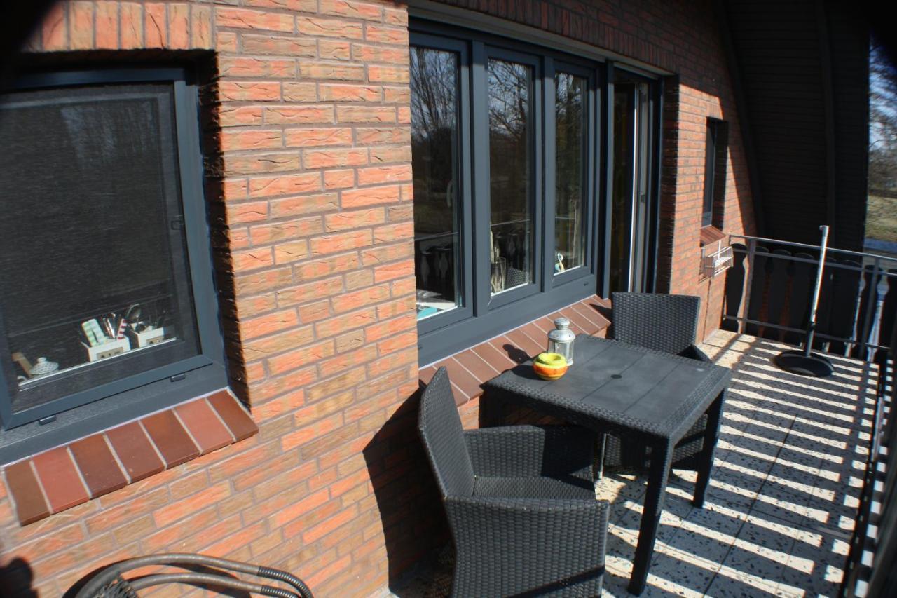 Haus Schilling Apartment Esens Bagian luar foto